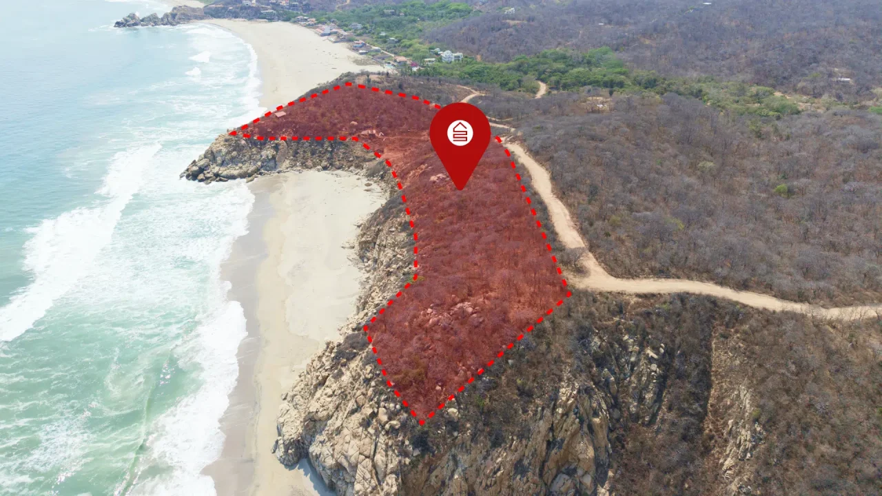 Land with beach access in El Nanche Beach Huatulco