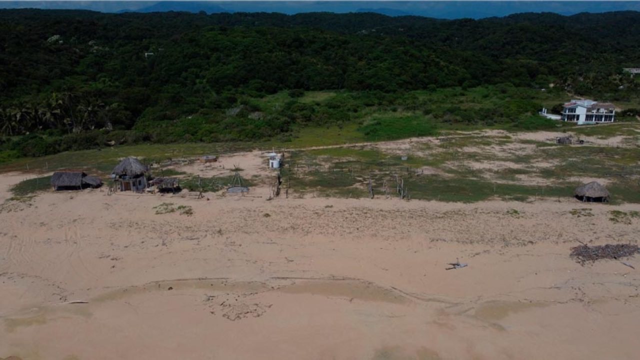 land-with-beach-for-sale-in-Huatulco-Mexico