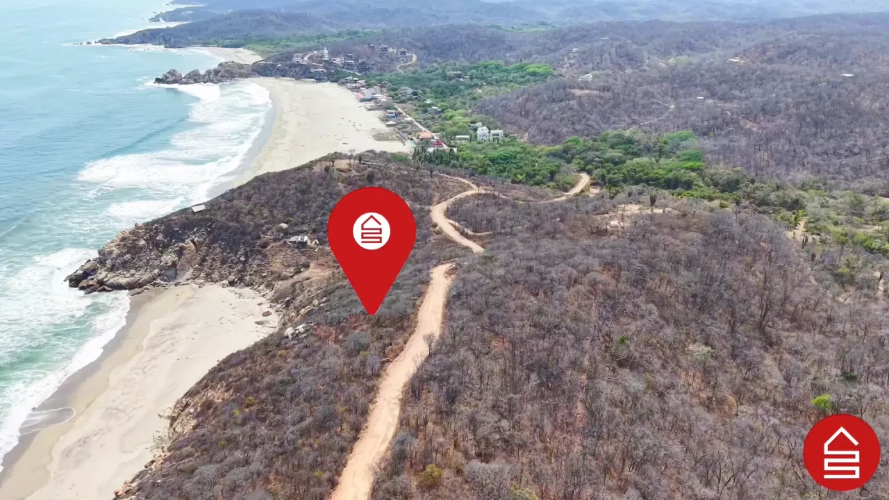 Ocean view land in El Nanche Beach Huatulco with development potential
